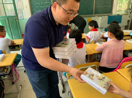 书本筑梦，伴你成长